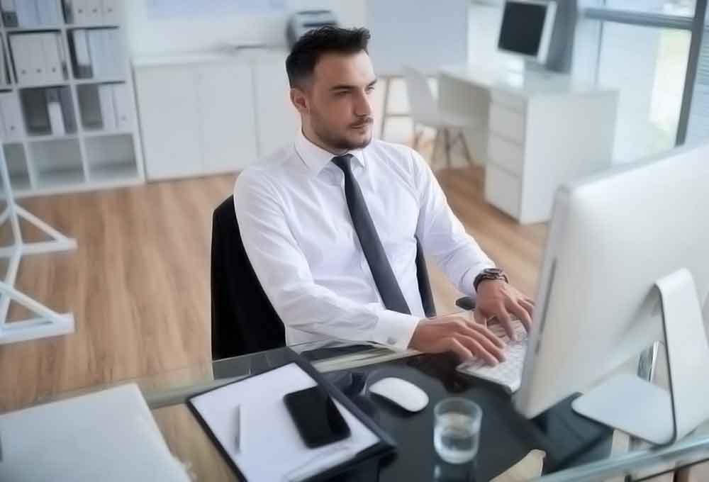 短信轰炸机网页版在线